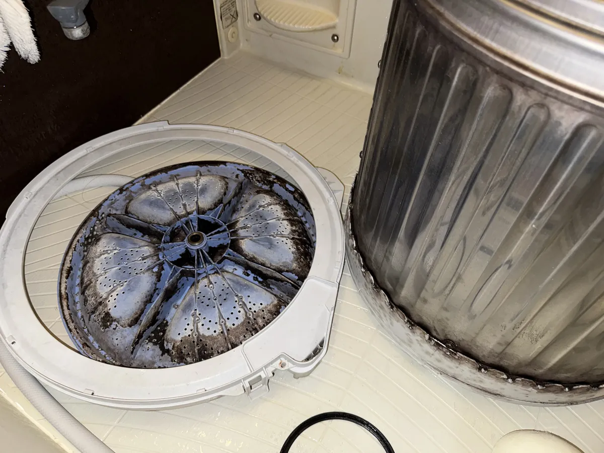 縦型洗濯機（分解洗浄）の作業前
